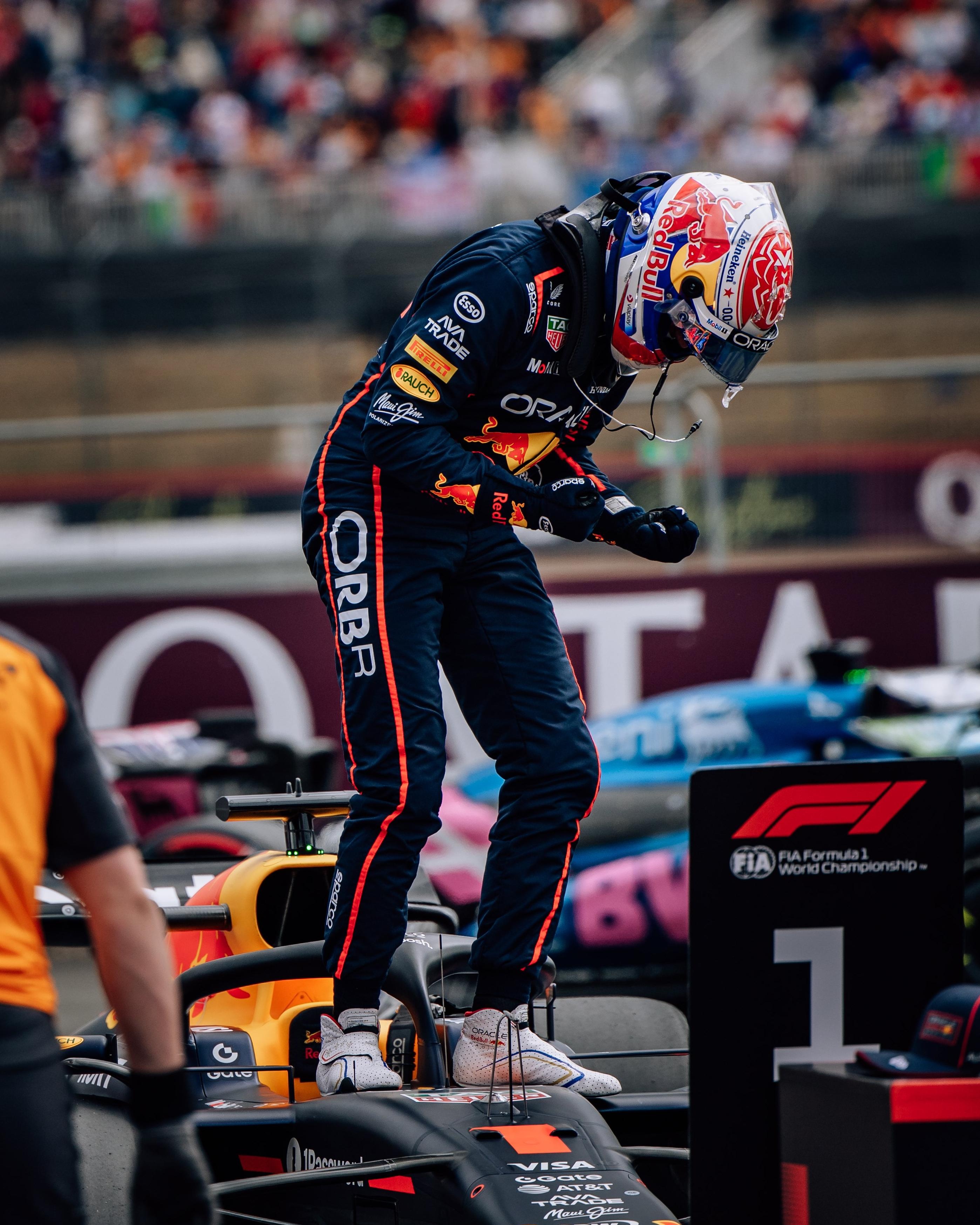 阿斯顿马丁逆转迈凯伦，维斯塔潘刷新纪录