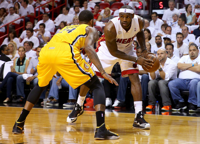 步行者翻盘深圳队,乔治扛起全队 步行者翻盘深圳队,乔治扛起全队