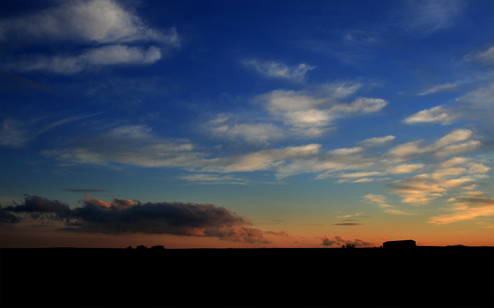 福克斯数据全面爆炸映衬下，湖人生死战力克热火显团队本色