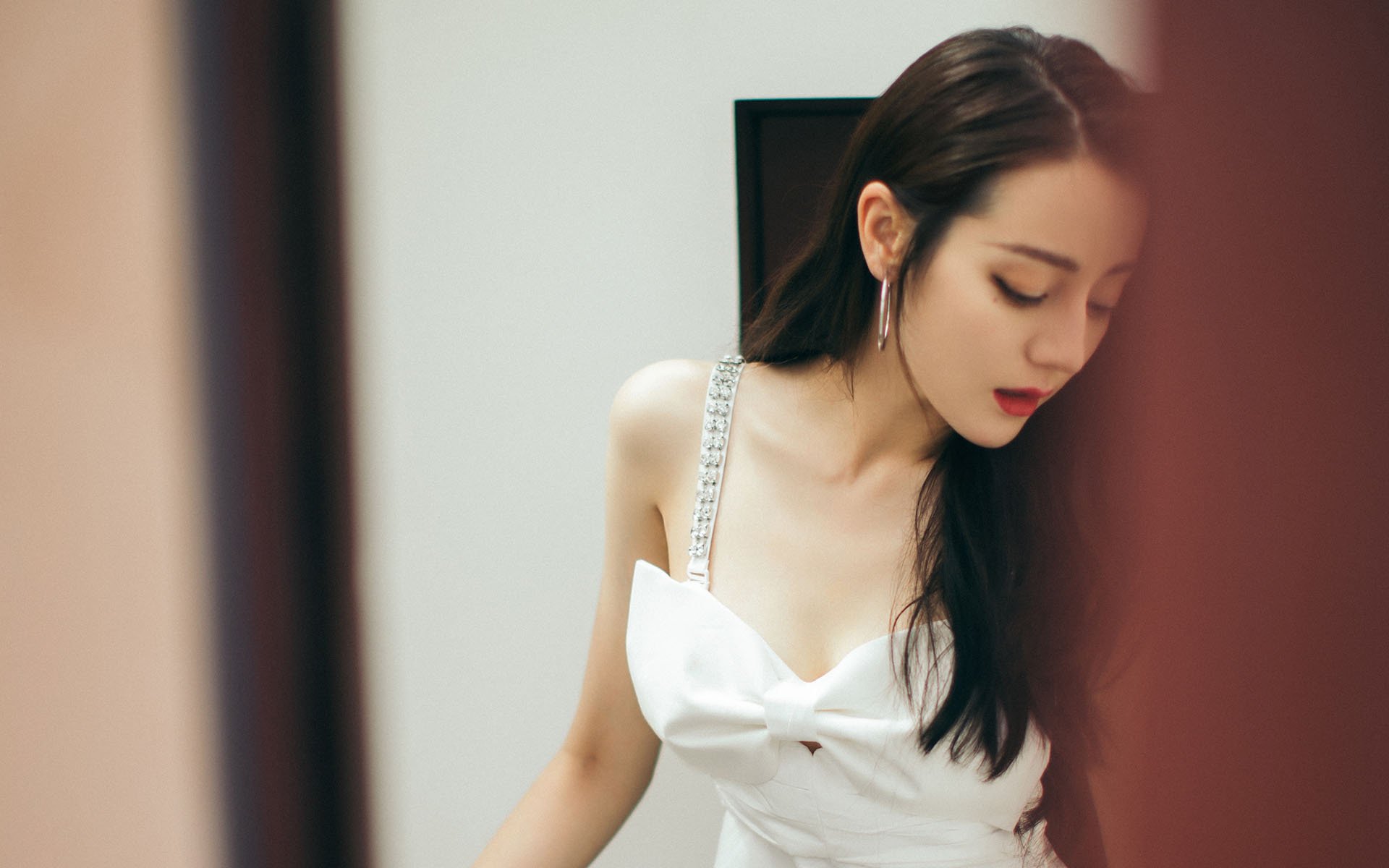 欧冠英雄金玟哉的统治力，爱尔兰与冰岛鏖战的足球哲学