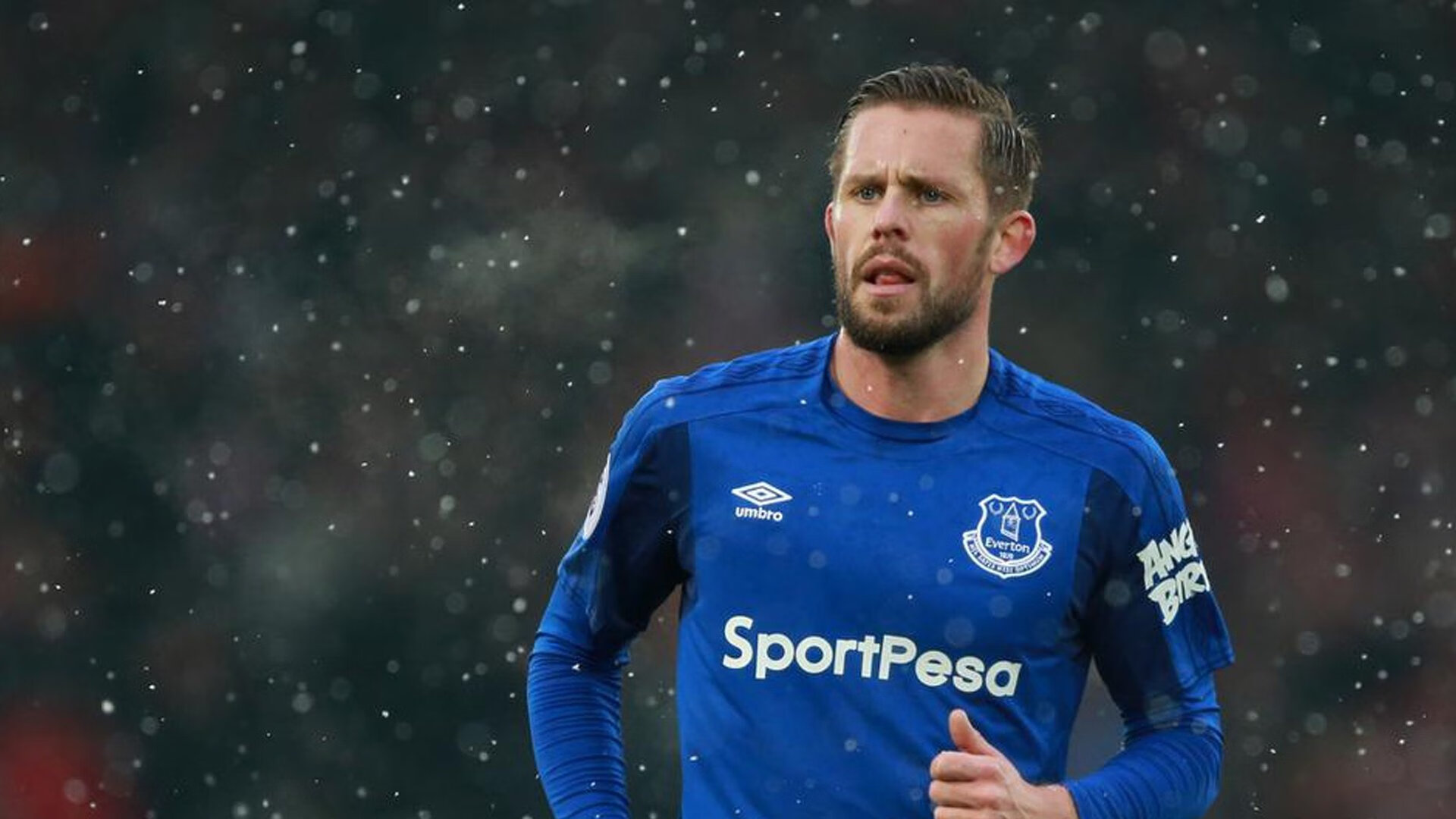 从沙漠到绿茵场，阿尔及利亚的战术密码如何撬动国家德比天平？