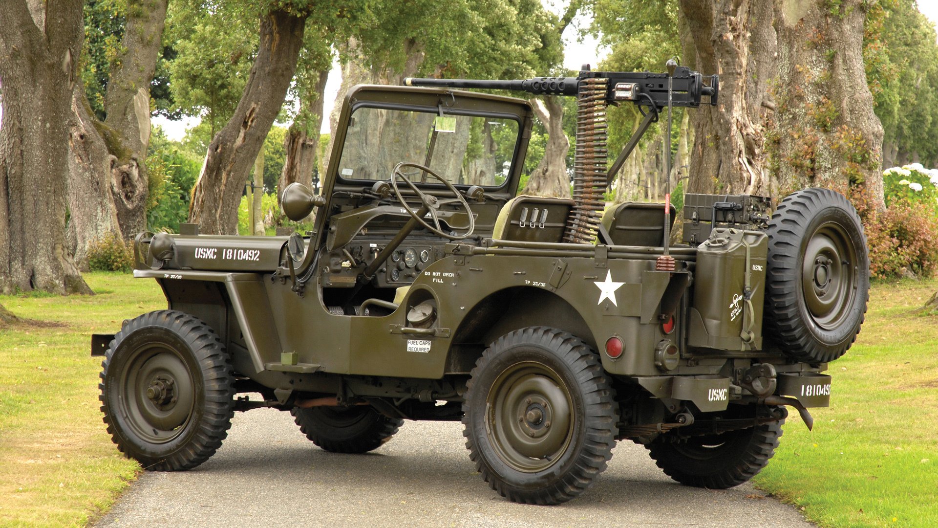 赛道与绿茵的共振，当F1街道赛的狂飙哲学撞上马赛的爆冷基因